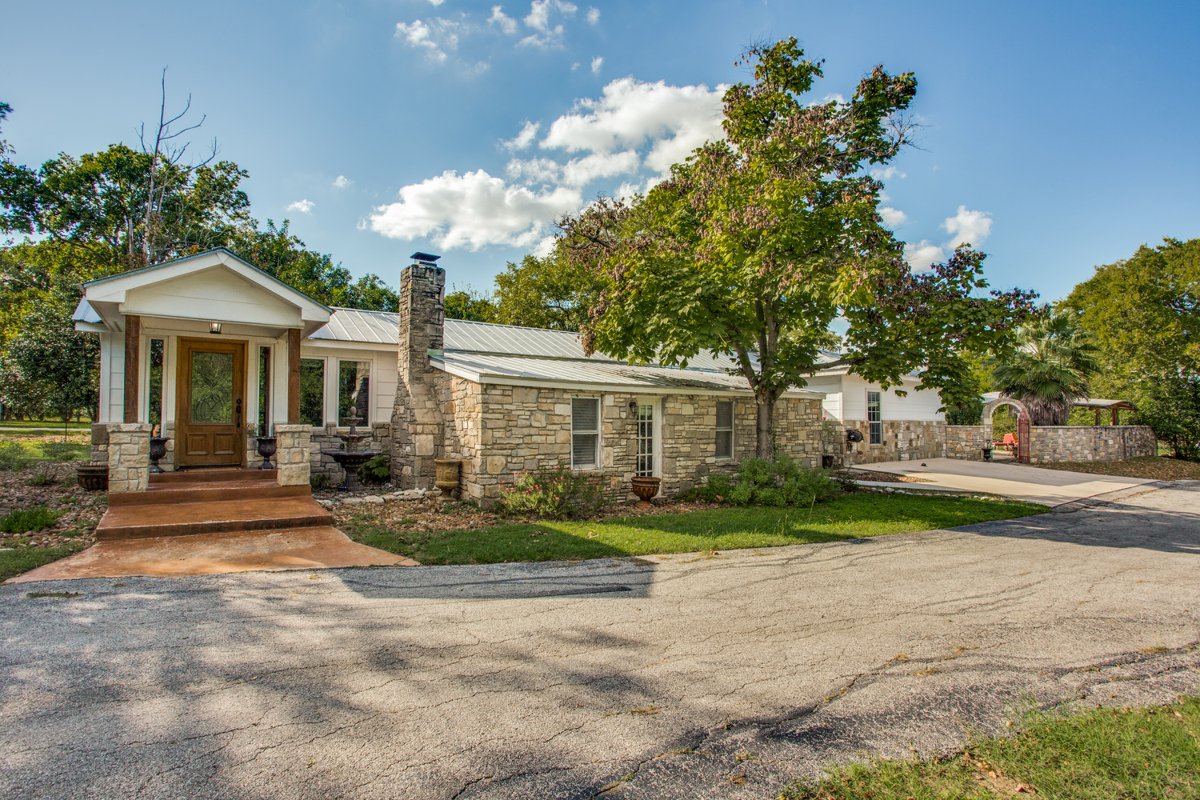Stone Hill Country home for sale in Boerne, TX
