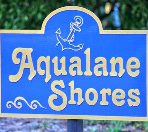 Aqualane Shores homes