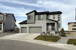Neighborhood Home in Allison Ranch Parker, CO