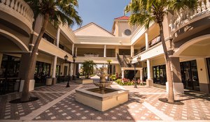 Dr. Phillips shopping centers and retail stores in Orange County, Florida
