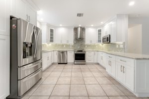 247 Bay Drive kitchen