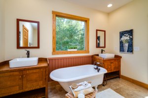 Clawfoot tub in Master suite
