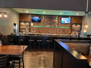 Restaurant & Bar in Beavercreek at the Mall at Fairfield Commons