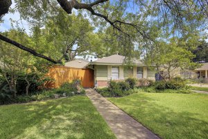 4110 Norfolk St - FOR SALE in Highland Village, Houston, TX 77027