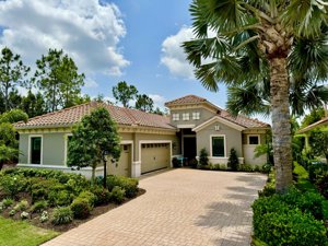 15024 Castle Park Terrace, Country Club East, Lakewood Ranch, FL 34202 Front Med 3/4