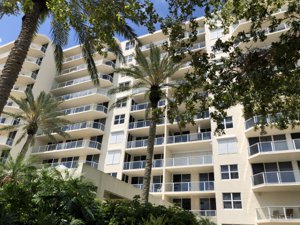 L'Elegance on Lido Key