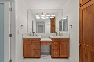 27 Shepherds knoll pebble beach primary bath