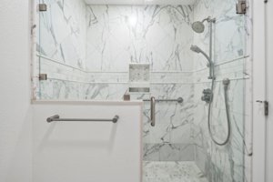27 Shepherds knoll pebble beach ca 93953 shower