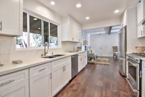 2852 Elk Run Rod Pebble Beach, CA 93953 Kitchen