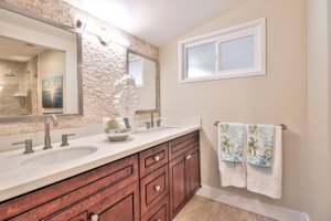 2852 Elk Run Road Pebble Beach, CA 93953 Master Bath
