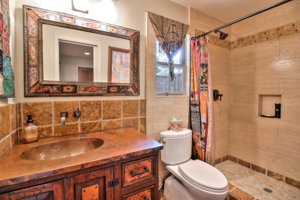 3071 Strawberry Hill Bathroom