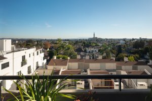 Luxury Living In The Wilshire Corridor