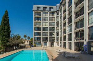 Versailles Condos Long Beach Danielle Baker