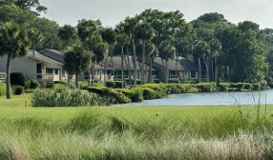 Golf course view condos in Sea Pines