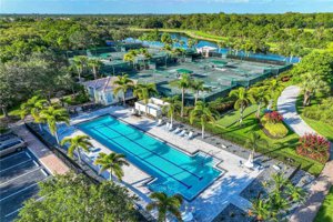 Resort-style pool and pickle ball in Palmer Ranch Sarasota