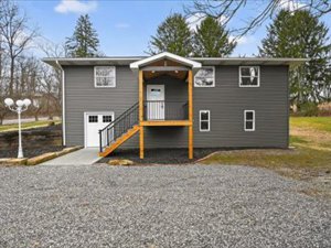 1642 Fairview School Rd, Slippery Rock Twp - Law, PA 16117