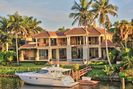 Naples waterfront homes Gulf access canal and boating real estate