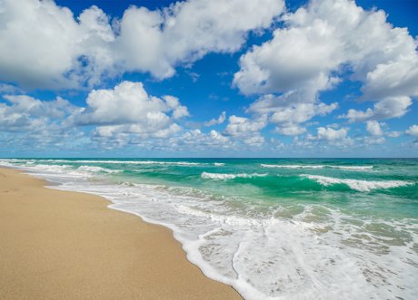 Le Parc beachfront condos in Park Shore Naples