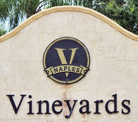 Vineyards Naples golf community homes