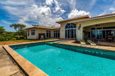 Pool Homes in South Florida - Martin and St Lucie Counties | A Team Gals
