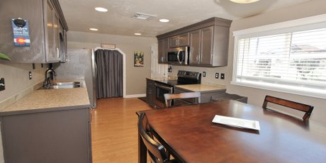 810 S 3rd West A Mountain Home ID 83647 02