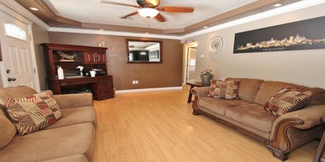 810 S 3rd West A Mountain Home ID 83647 09