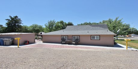 810 S 3rd West A Mountain Home ID 83647 20