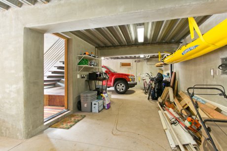 Ke Waena Garage 