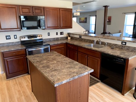 2002 Quartz St. Castle Rock, CO 80109 Kitchen Island 