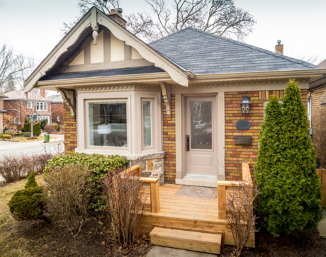 Picture of a Bungalow style home