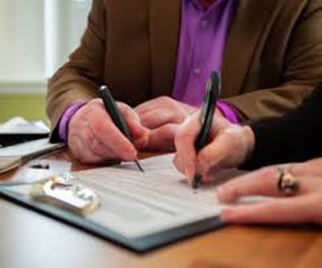 Home builder model home and buyer consultation in Buda TX