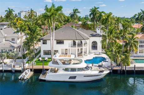 Florida luxury waterfront homes with boat dock and gulf access