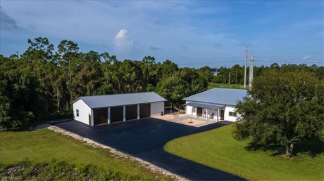 Lee County Florida horse property for sale.