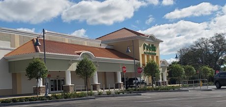 Longwood Hills Shopping Center in Longwood FL