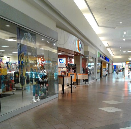 Merritt Square Mall