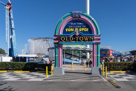 Kissimmee activities, Gatorland, Old Town, and entertainment in Osceola County, Florida