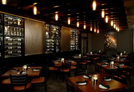 Waterford Lakes Restaurants & Bars