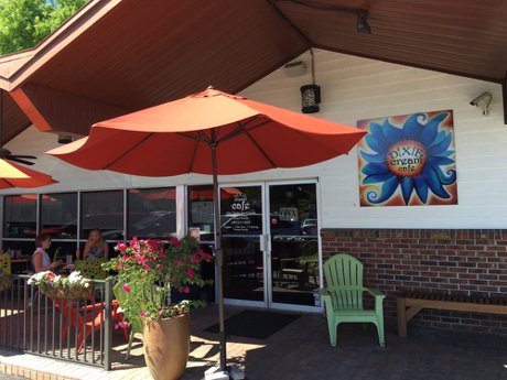 Dixie Cream Cafe in Downtown Windermere FL