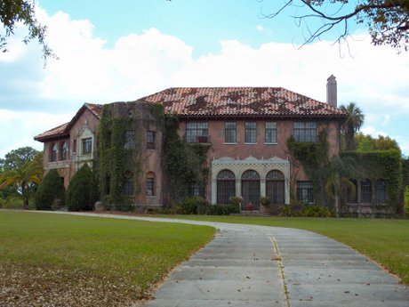 Old Mansion in Howey in the Hills Florida