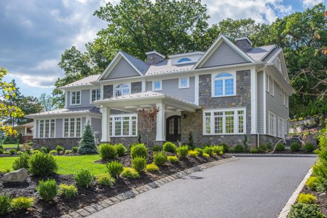 Short Hills - House on Western Drive, A large house in Shor…