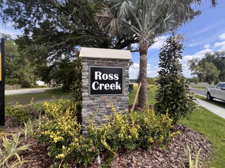 New Homes with big lots in Ross Creek
