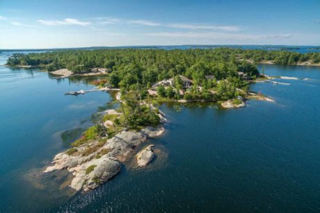 Arial photo of Lake Hartwell, SC.