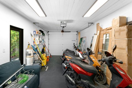 1610 Von Phister St Key West garage