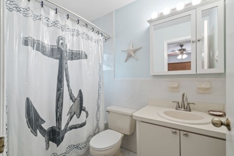 188 La Paloma Bathroom