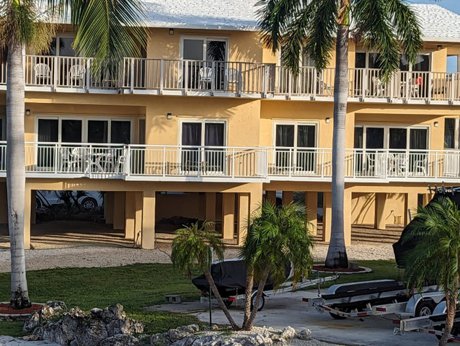 Port Largo Villas