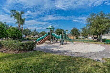 Community Pool Complex in Nona Crest