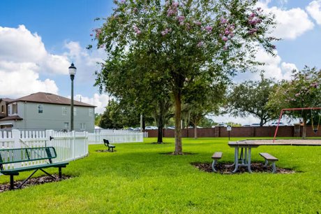 Stratford Pointe Park area
