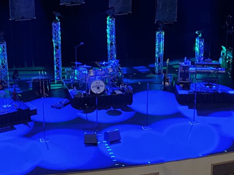 Saenger Stage