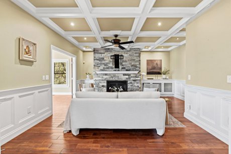 Beautiful Interior Molding found in this Beavercreek Ohio home for sale
