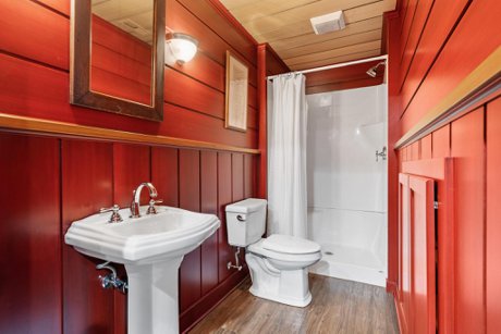 Basement full bath in Ohio Equestrian Estate for Sale